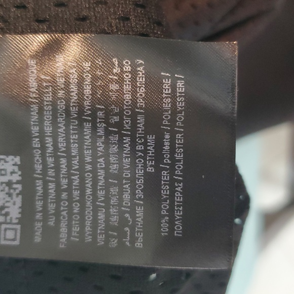 GUESS 'Eliza' Mesh Cropped Black Hooded Long Sleeve Top Size M NWT - Picture 9 of 9